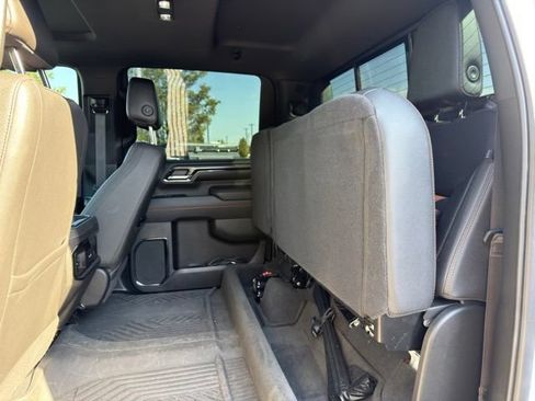 Used 2024 GMC Sierra 3500 AT4 w/ AT4 Premium Plus Package AWD/4WD image 9