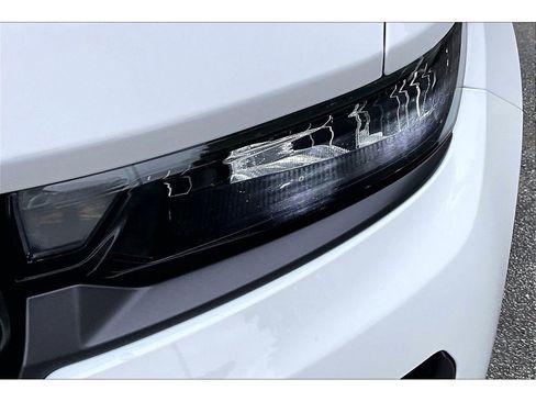 Certified 2026 Jeep Grand Cherokee Limited AWD/4WD image 34