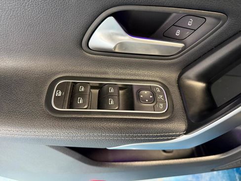 Used 2025 Mercedes-Benz CLA 250 4MATIC image 13