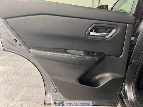 Used 2025 Nissan Rogue SV AWD/4WD image 28