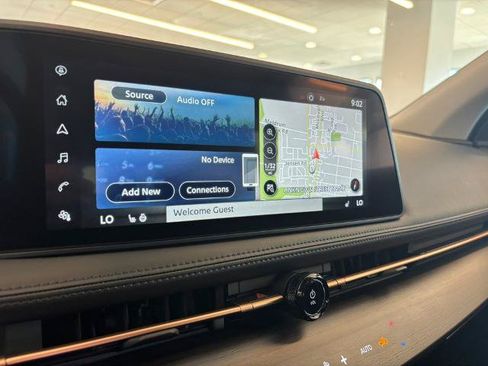 Certified 2025 Nissan Ariya AWD image 19