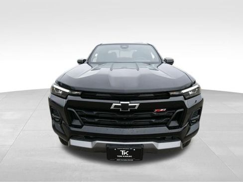 Used 2024 Chevrolet Colorado Z71 w/ Z71 Convenience Package 2 AWD/4WD image 21