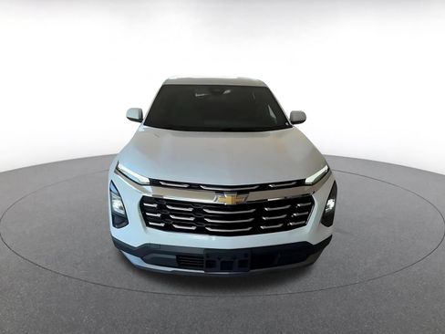 Used 2025 Chevrolet Equinox LT FWD image 4