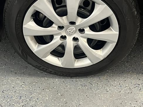 Used 2023 Toyota Corolla LE FWD image 10