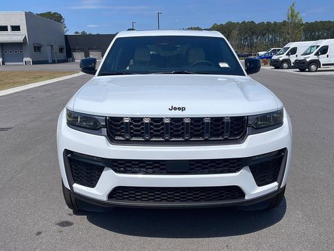 New 2026 Jeep Grand Cherokee L Limited AWD/4WD image 2