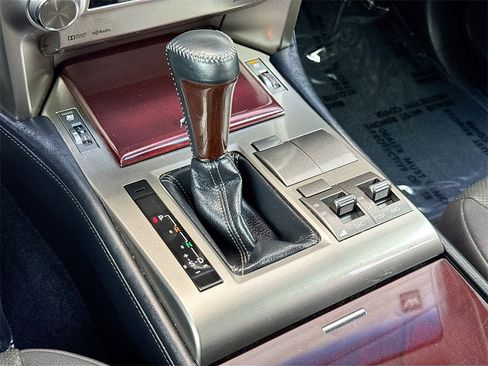 Used 2019 Lexus GX 460 image 30