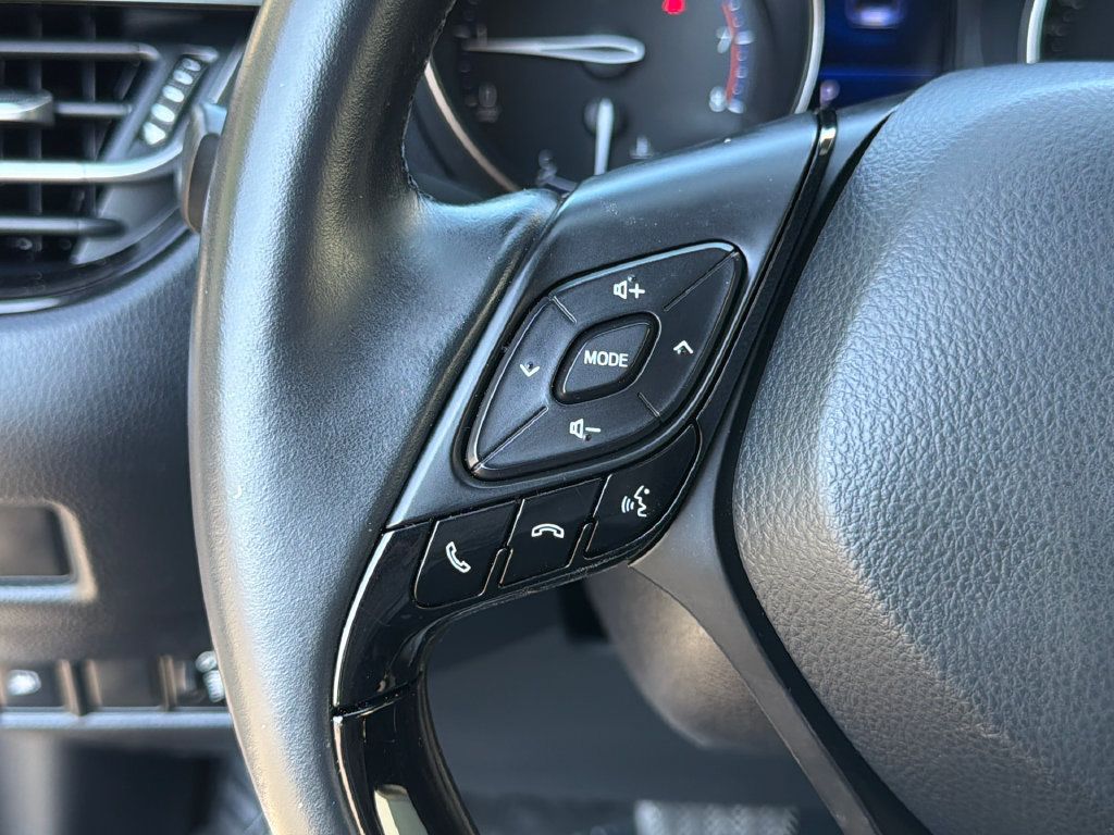 Used 2018 Toyota C-HR XLE FWD image 24