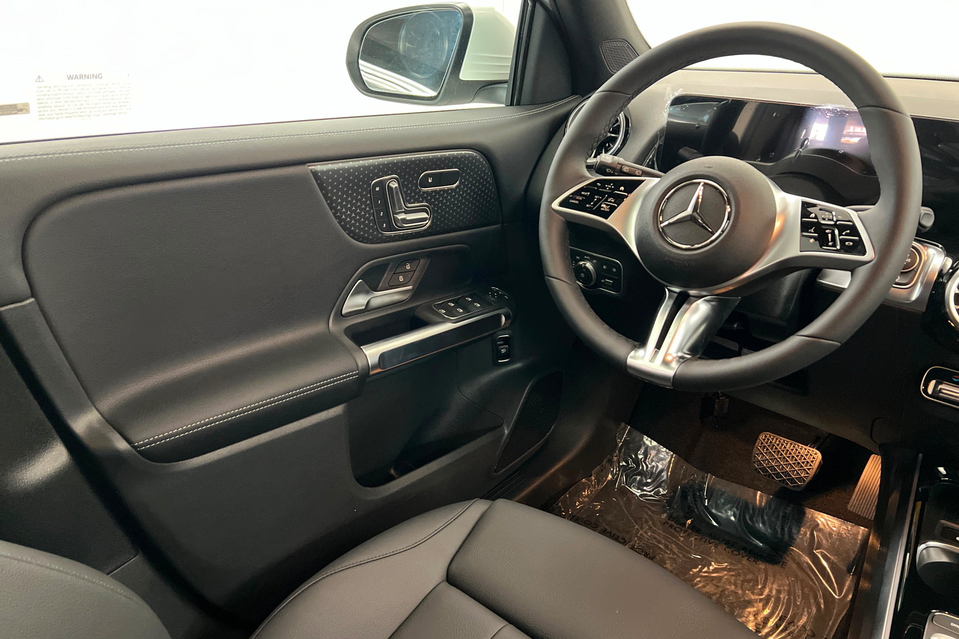 New 2026 Mercedes-Benz GLB 250 4MATIC image 11