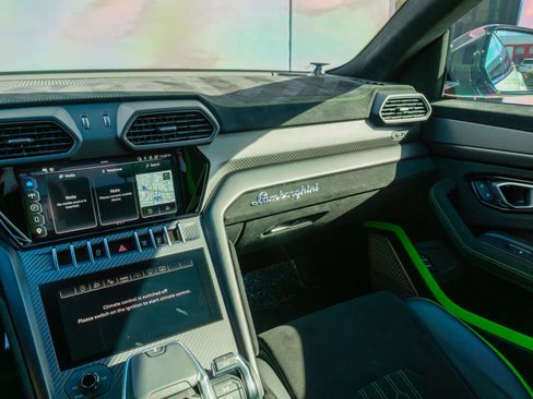 Used 2024 Lamborghini Urus Performante image 67