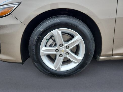 Used 2024 Chevrolet Malibu LS image 14