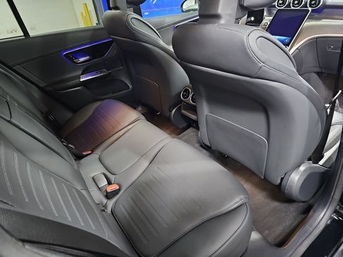 Used 2026 Mercedes-Benz GLC 300 image 12