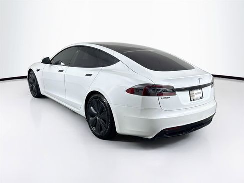 Used 2022 Tesla Model S image 2