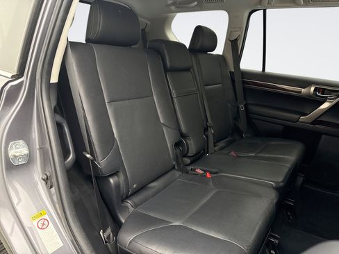 Used 2018 Lexus GX 460 Premium w/ Premium Package AWD/4WD image 19