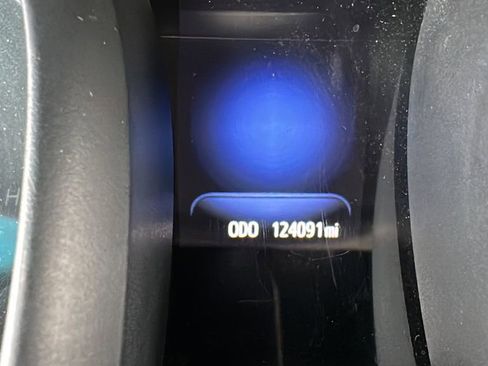 Used 2015 Toyota Avalon Limited image 16