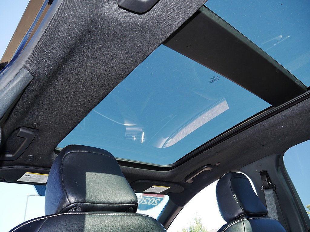 Used 2020 Ford Edge ST w/ Cold Weather Package AWD/4WD image 52