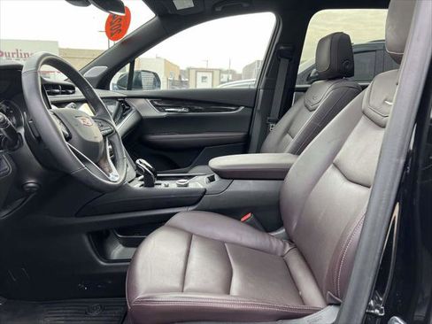 Used 2024 Cadillac XT6 Premium Luxury image 17
