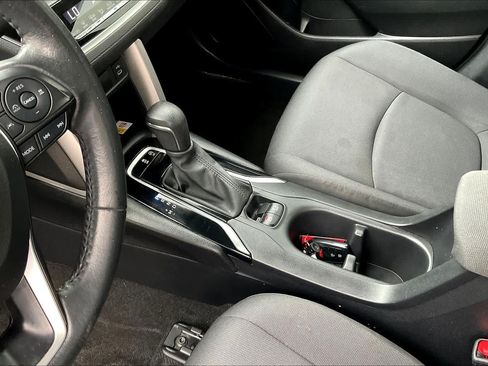 Used 2023 Toyota Corolla Cross LE FWD image 16