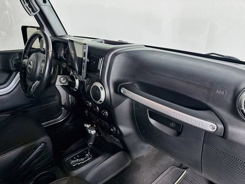 Used 2016 Jeep Wrangler Sahara AWD/4WD image 25