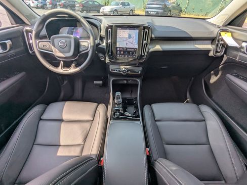 New 2026 Volvo XC40 B5 Plus w/ Climate Package image 19