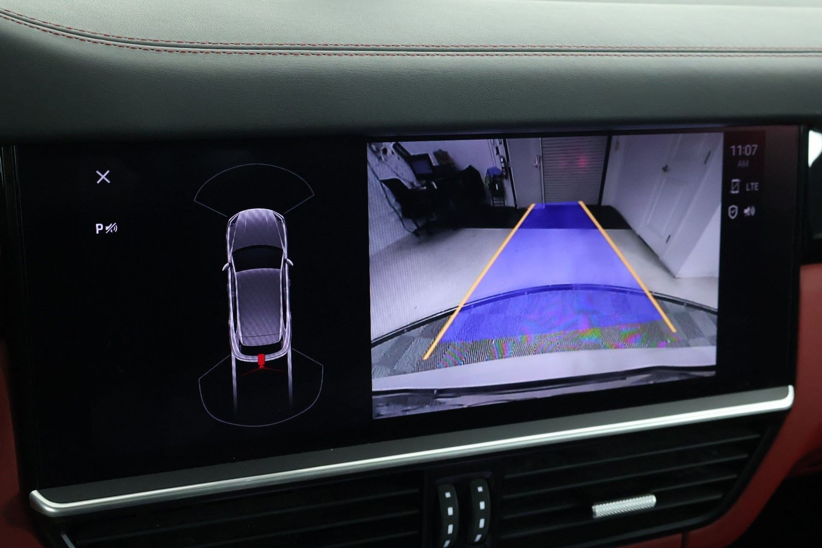 Certified 2022 Porsche Cayenne Platinum Edition AWD/4WD image 17