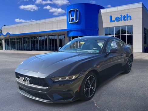 Used 2024 Ford Mustang Premium image 1