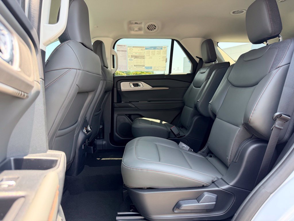 New 2026 Ford Explorer Active w/ Active Comfort Package RWD image 10