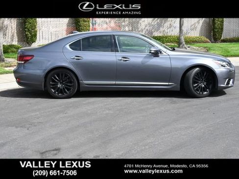 Used 2015 Lexus LS 460 w/ Comfort Package RWD image 3