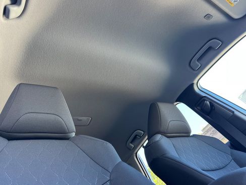 Used 2026 Toyota Corolla Cross LE image 15