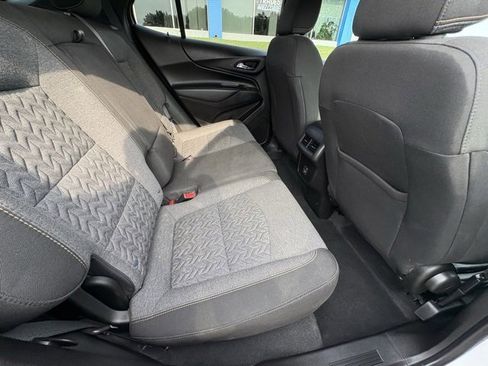 Used 2022 Chevrolet Equinox LT w/ Driver Convenience Package image 27