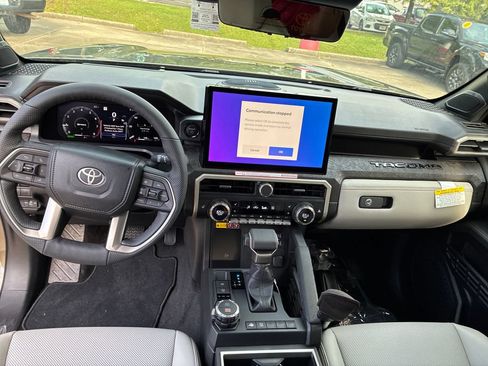 New 2026 Toyota Tacoma Limited AWD/4WD image 18