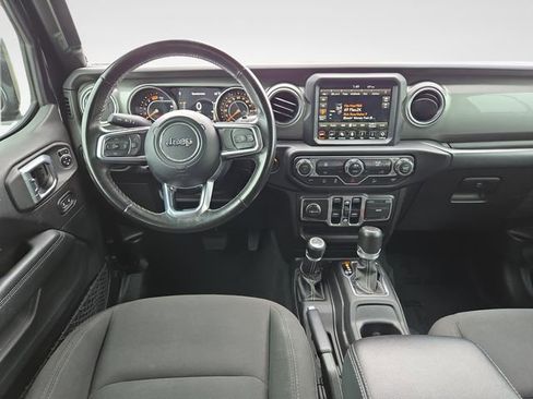 Used 2020 Jeep Wrangler Unlimited Sahara AWD/4WD image 10
