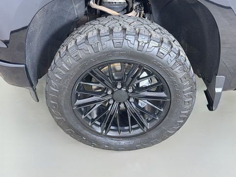 Used 2024 Chevrolet Silverado 1500 RST w/ Z71 Off-Road Package AWD/4WD image 15