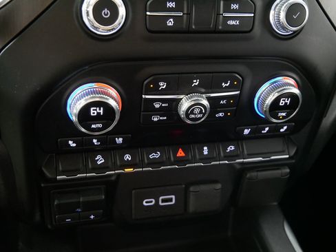 Used 2021 GMC Sierra 1500 AT4 AWD/4WD image 23