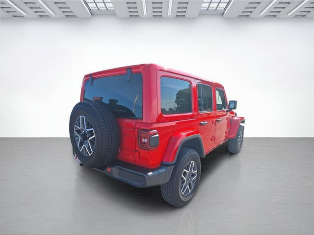 Used 2025 Jeep Wrangler Unlimited Sahara AWD/4WD image 4