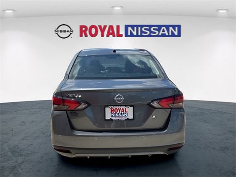 Used 2025 Nissan Versa S w/ Trunk Package image 5