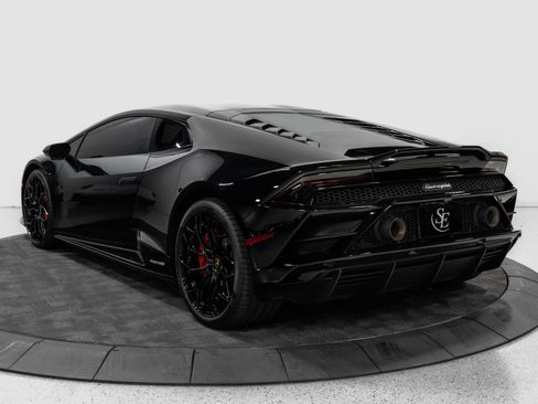 Used 2020 Lamborghini Huracan EVO AWD/4WD image 6