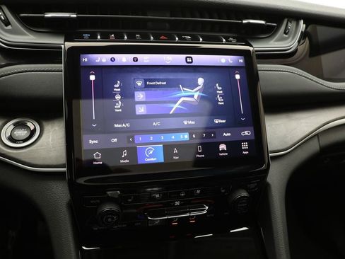 Used 2023 Jeep Grand Cherokee 4WD 4xe w/ Luxury Tech Group II image 23