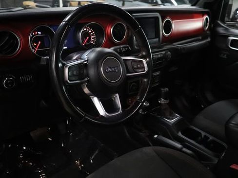 Used 2020 Jeep Gladiator Rubicon AWD/4WD image 10