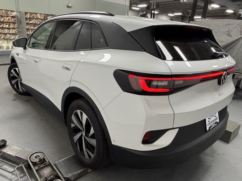 New 2025 Volkswagen ID.4 Pro RWD image 9