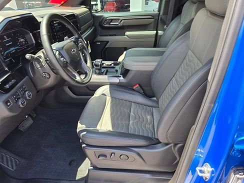 Used 2025 Chevrolet Silverado 1500 ZR2 w/ Technology Package AWD/4WD image 10