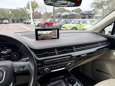 Used 2019 Audi Q7 3.0T Prestige w/ Prestige Package image 31
