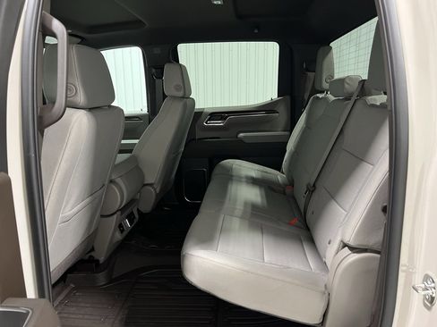New 2026 GMC Sierra 1500 SLE image 24