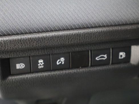 Used 2025 Toyota Camry SE w/ Convenience Package FWD image 23
