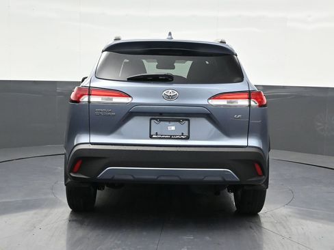 Used 2023 Toyota Corolla Cross LE image 4