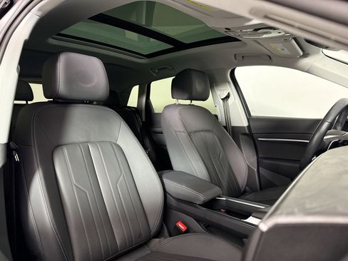 Used 2021 Audi e-tron Premium AWD/4WD image 31