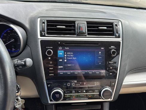Used 2019 Subaru Outback 2.5i Premium w/ Popular Package #2 AWD/4WD image 11