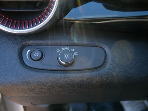 Used 2024 Chevrolet Trax RS w/ Sunroof Package image 26