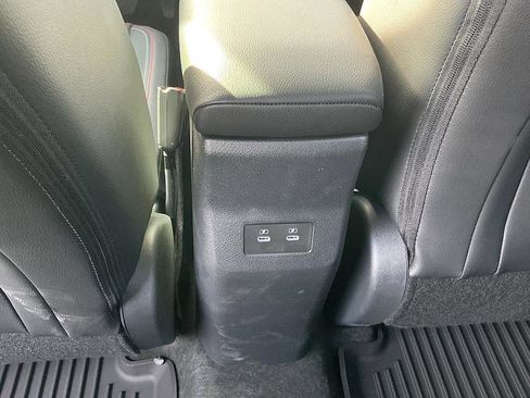 New 2026 Nissan Kicks SR image 24