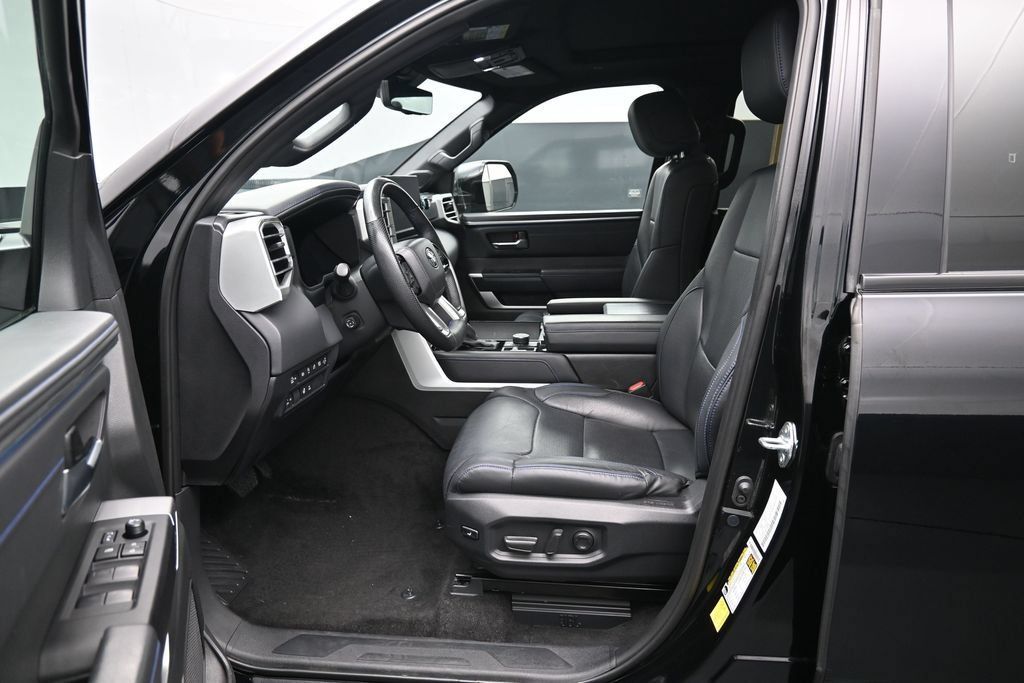Used 2024 Toyota Tundra Platinum AWD/4WD image 9