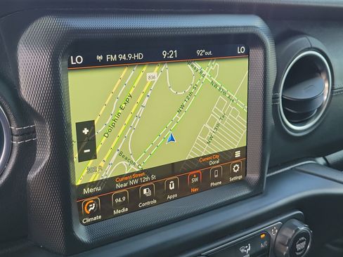 Used 2023 Jeep Wrangler Unlimited Sahara w/ Safety Group AWD/4WD image 30